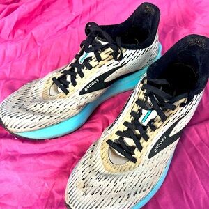 Brooks Hyperion Tempo men’s running shoes size 9